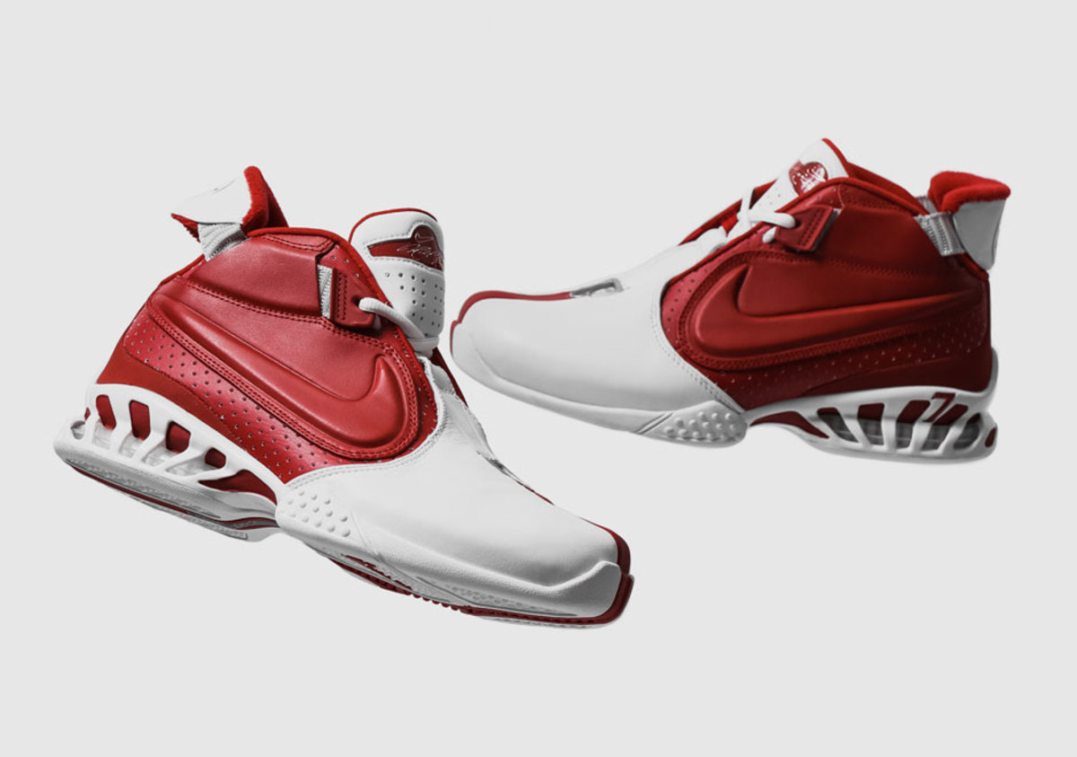 Michael Vick's Nike Signature Sneaker Will Retro Very Soon